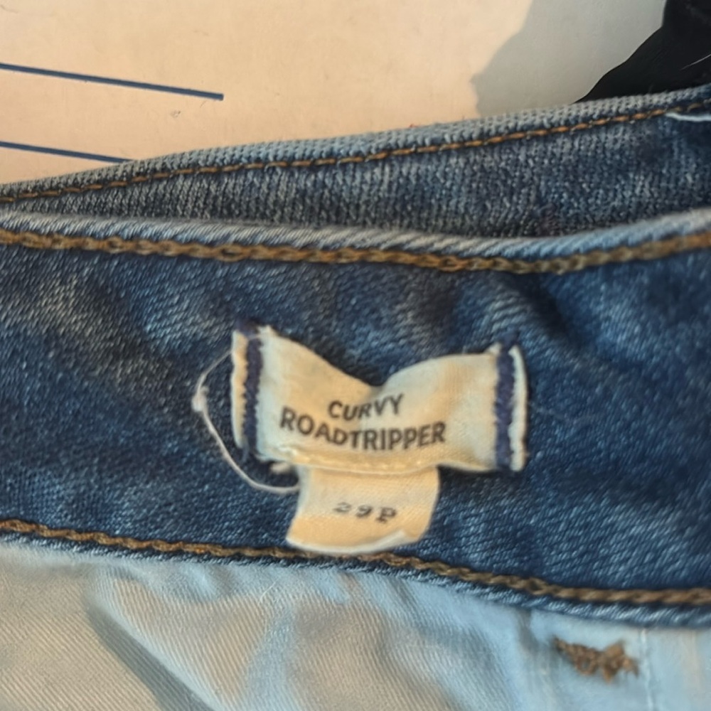 Madewell | Curvy Roadtripper Blue Jeans Size 29P - Picture 4 of 6